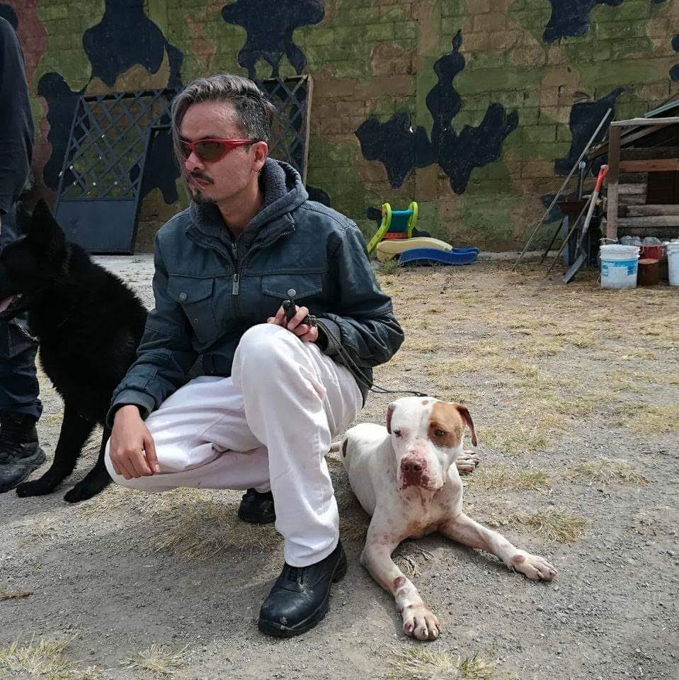 Equipo de Perro Indomable trabajando